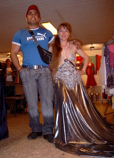 Anprobe auf dem Bazar