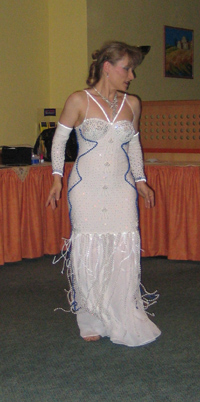 2005-12-18-Weihn.OT2005-036.jpg 200x402